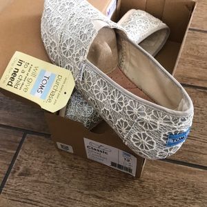 Toms silver women’s size 12